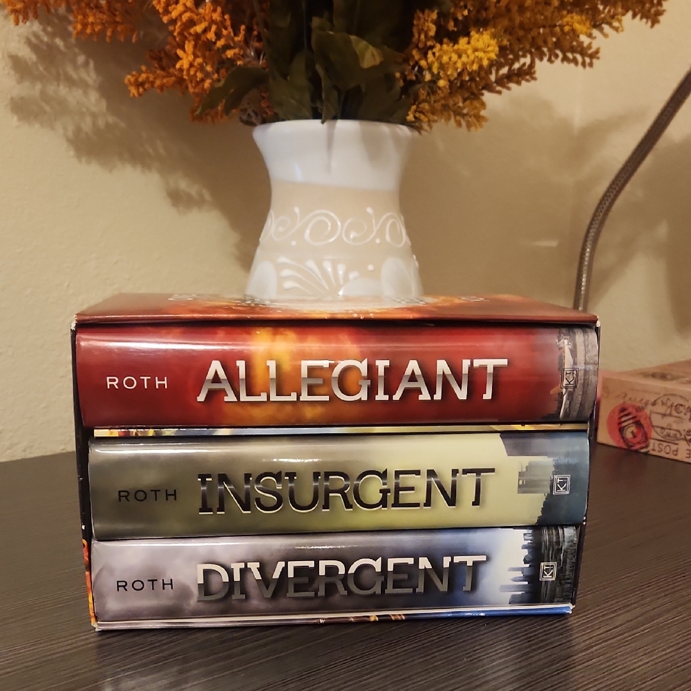 Trilogy Book Set - Red, Green, Gray